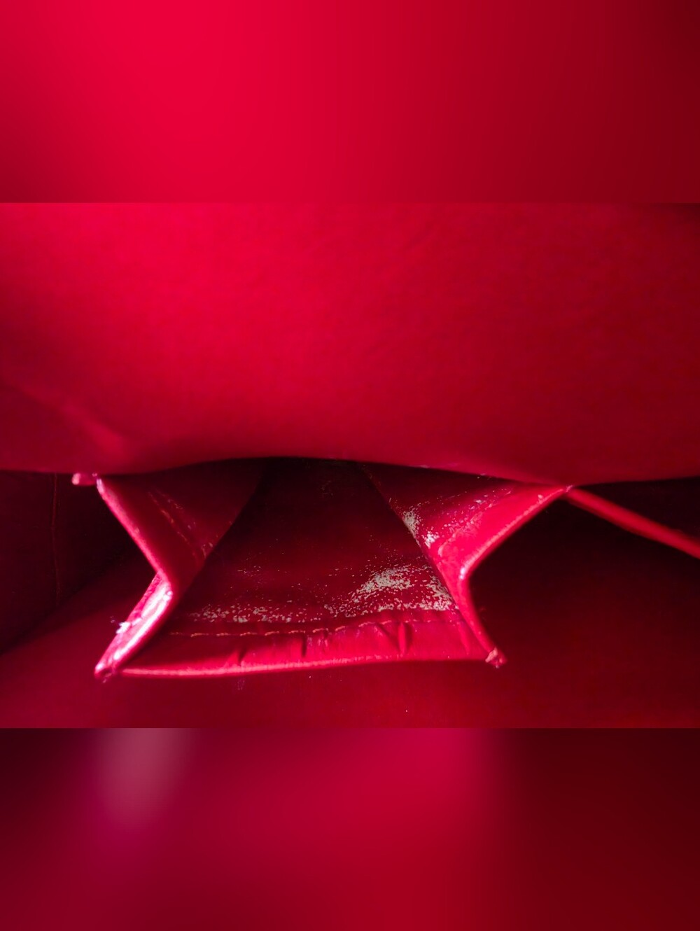 Louis Vuitton Sutton Monogram Vernis Patent Leather Red Zip Shoulder Bag - Picture 15 of 17